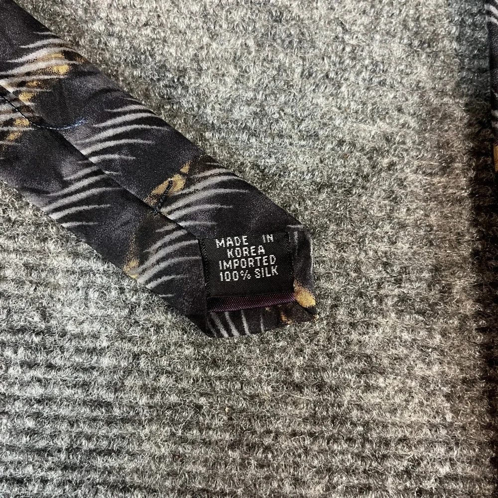 Dockers Khakis Mens Silk Necktie Abstract Striped Grey Gold Black 100% Silk Tie
